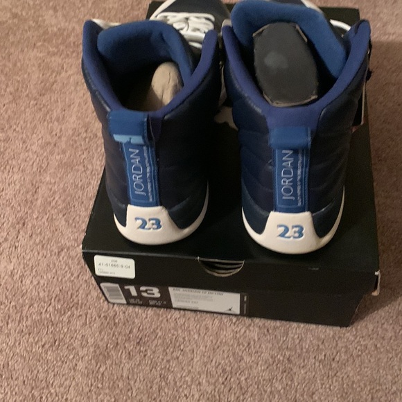 Retro 12 product number 130690 410. Blue n white. Good condition - Picture 3 of 4